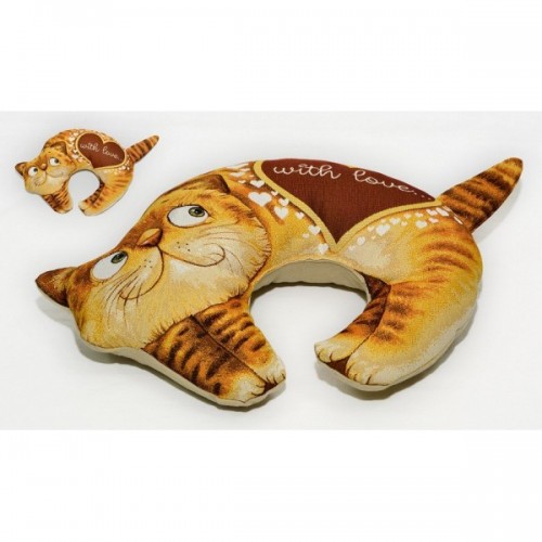 Гобеленовая подушка-игрушка  